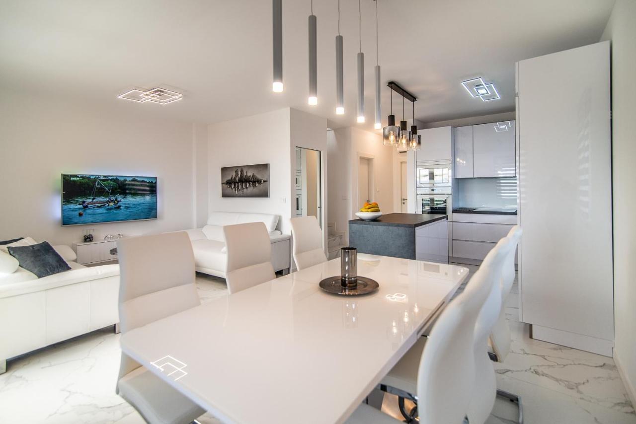 Luxury Apartment Queens Dramalj Exterior foto